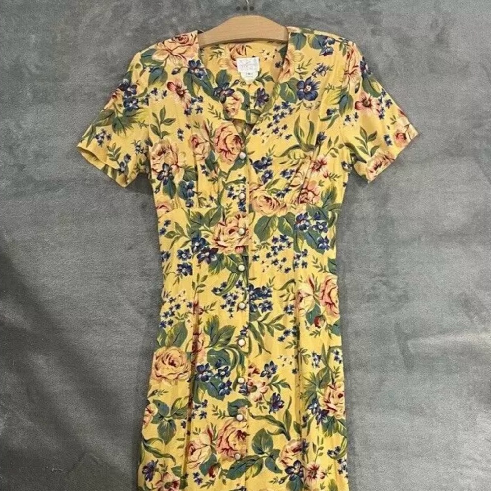 Gorgeous floral print button / shirt dress